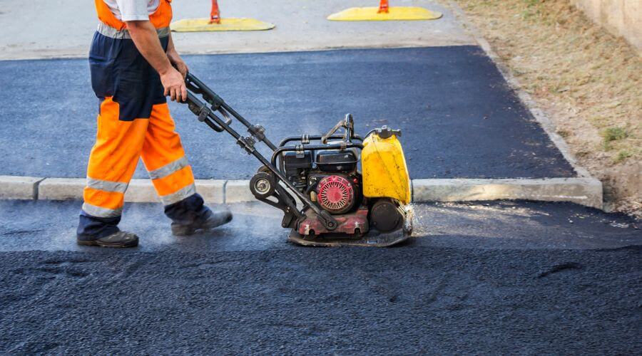 Professional gutter cleaning in Truxton, MO